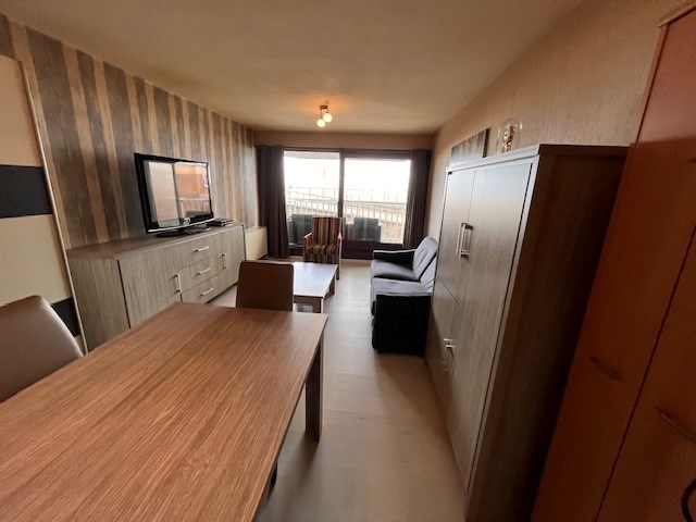 Ruime flat met frontaal zeezicht , zeer groot zonneterras gelegen in de residentie Beau Sejour, Oostende - foto 3