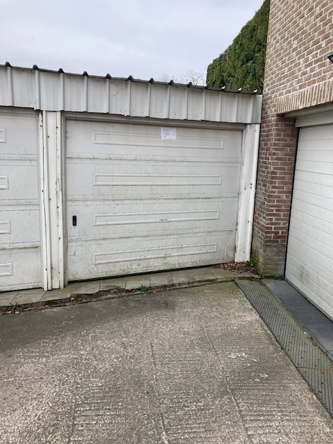 Garage for rent in Itegem - photo 1