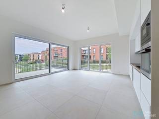 Prachtig nieuwbouwappartement op de gelijkvloerse verdieping, ideaal gelegen te Ottignies-Louvain-la-Neuve in de gegeerde wijk Courbevoie,...