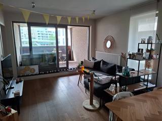 Ontdek dit lichtrijke en instapklare appartement in het hart van Gentbrugge! Gelegen op een rustige, doch vlot bereikbare locatie, biedt dit...