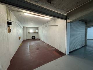 Garagebox (15m²) op de derde verdieping gelegen in de parking "RITZ" - pal in het hart van de dynamische stad Oostende - ideaal geschikt voor...