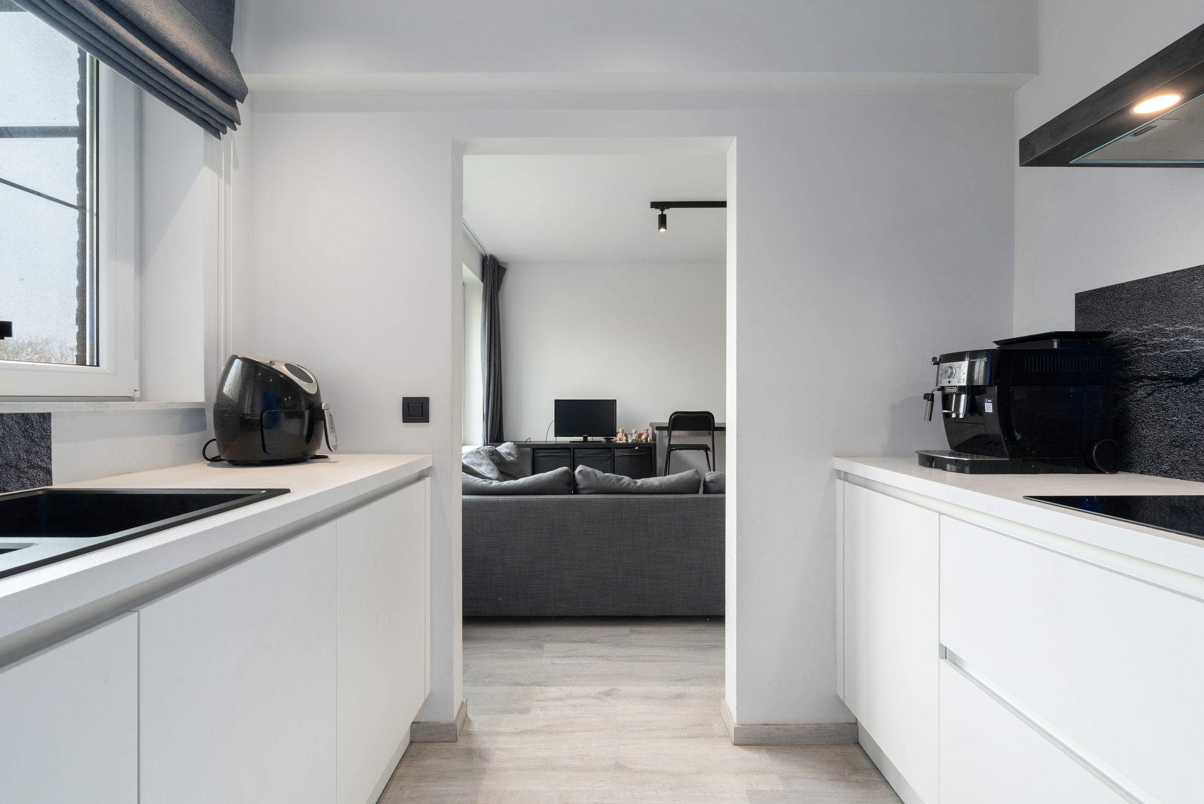 Volledig gerenoveerd appartement met terras en groen zicht - foto 5