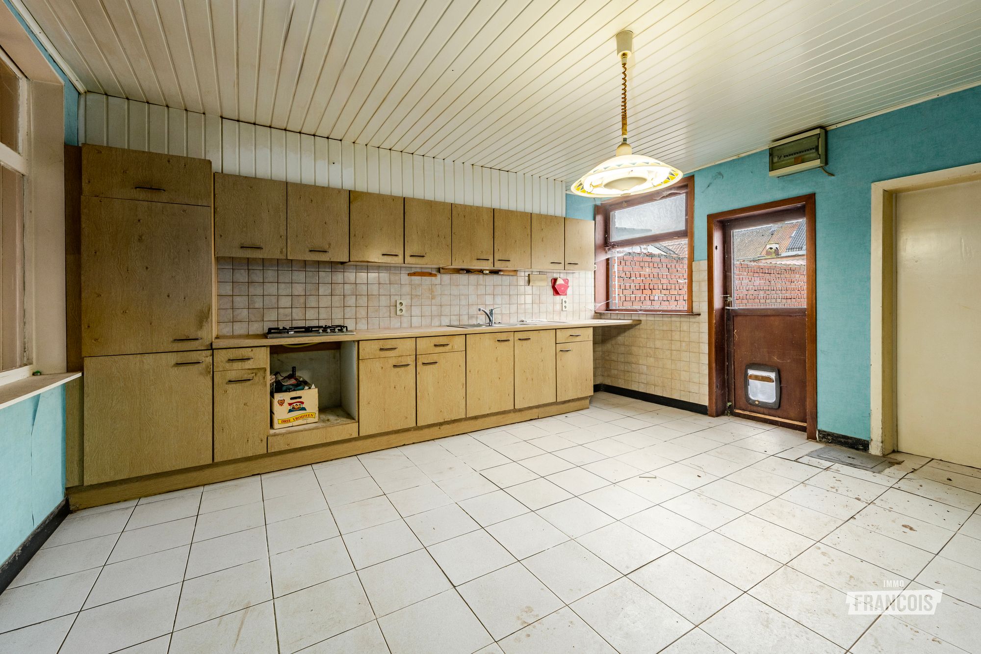 Te renoveren woning met 3 slaapkamers en open vergezichten in Zwankendamme - foto 5