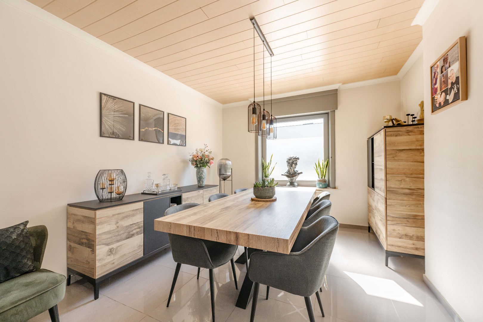 RUIME EN INSTAPKLARE WONING MET 3 SLAAPKAMERS EN CHARMANTE TUIN! - foto 4