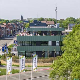 GEEF UW ONDERNEMING DE RUIMTE OM TE GROEIEN BIJ DE GRENS BUSINESSOp het kruispunt van alle invalswegen van en naar Essen vindt u DE GRENS BUSINESS:...