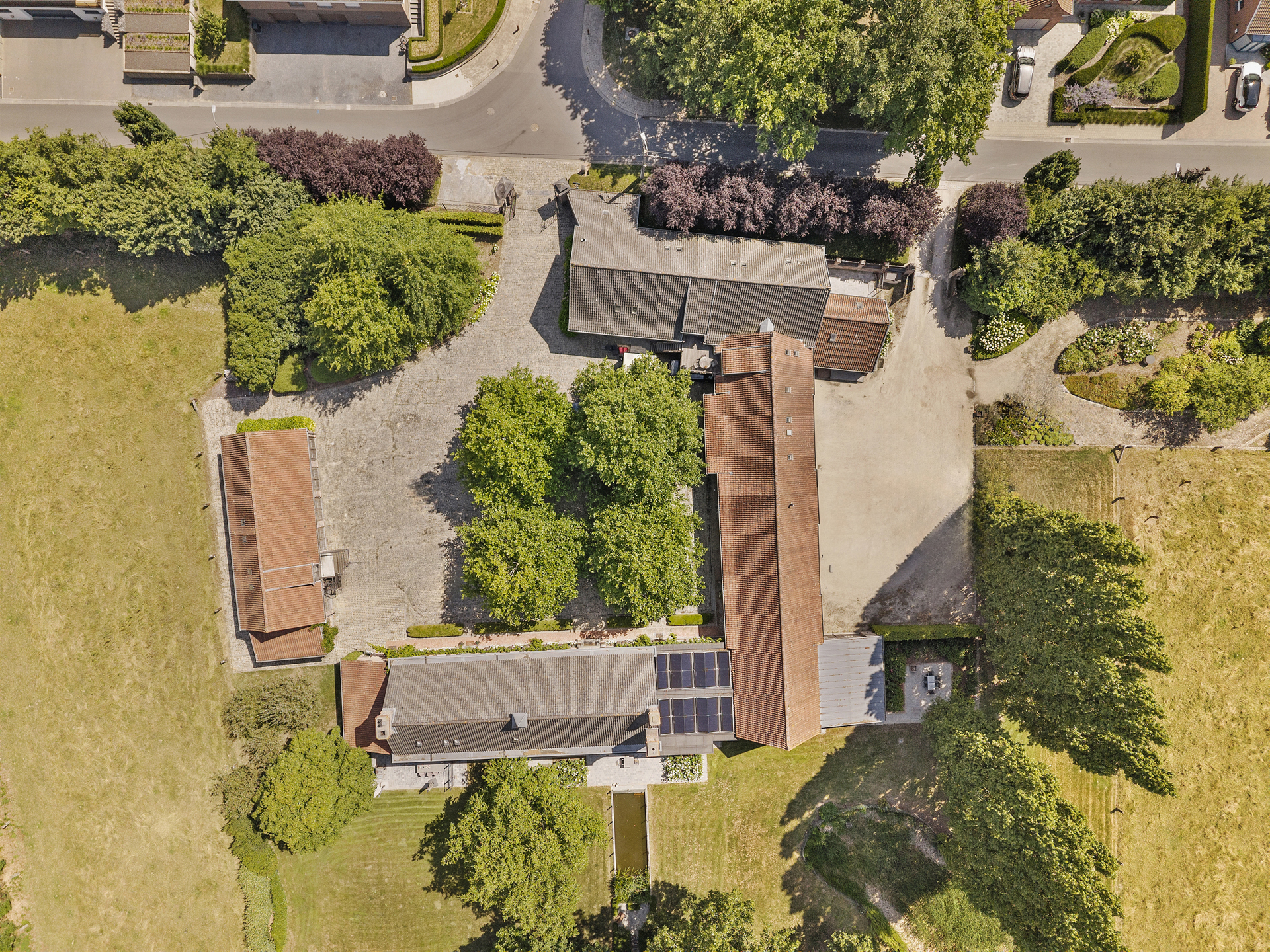 Unieke vierkantshoeve met enorm veel potentieel!  - foto 5