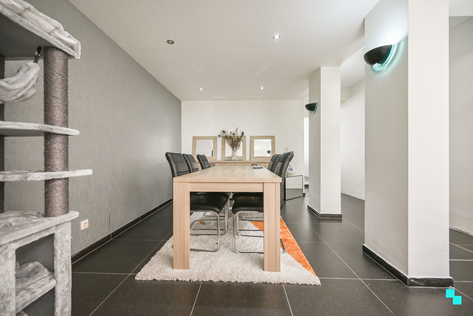 Ruime woonst met vijf slaapkamers nabij centrum Izegem - photo 5