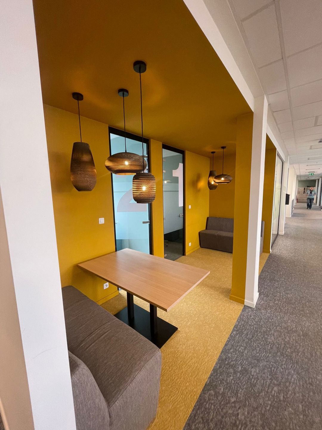 Commercial for rent in Sint-Niklaas - photo 3