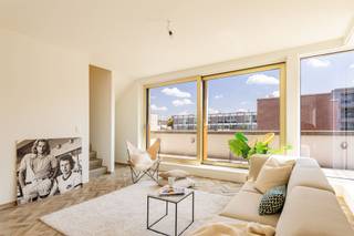 RUIM DUPLEX-APPARTEMENT MET GROOT TERRAS EN TOPLIGGING! In Residentie Marpent "Het Midden II", een kleinschalig gebouw met 14 appartementen, bevindt...