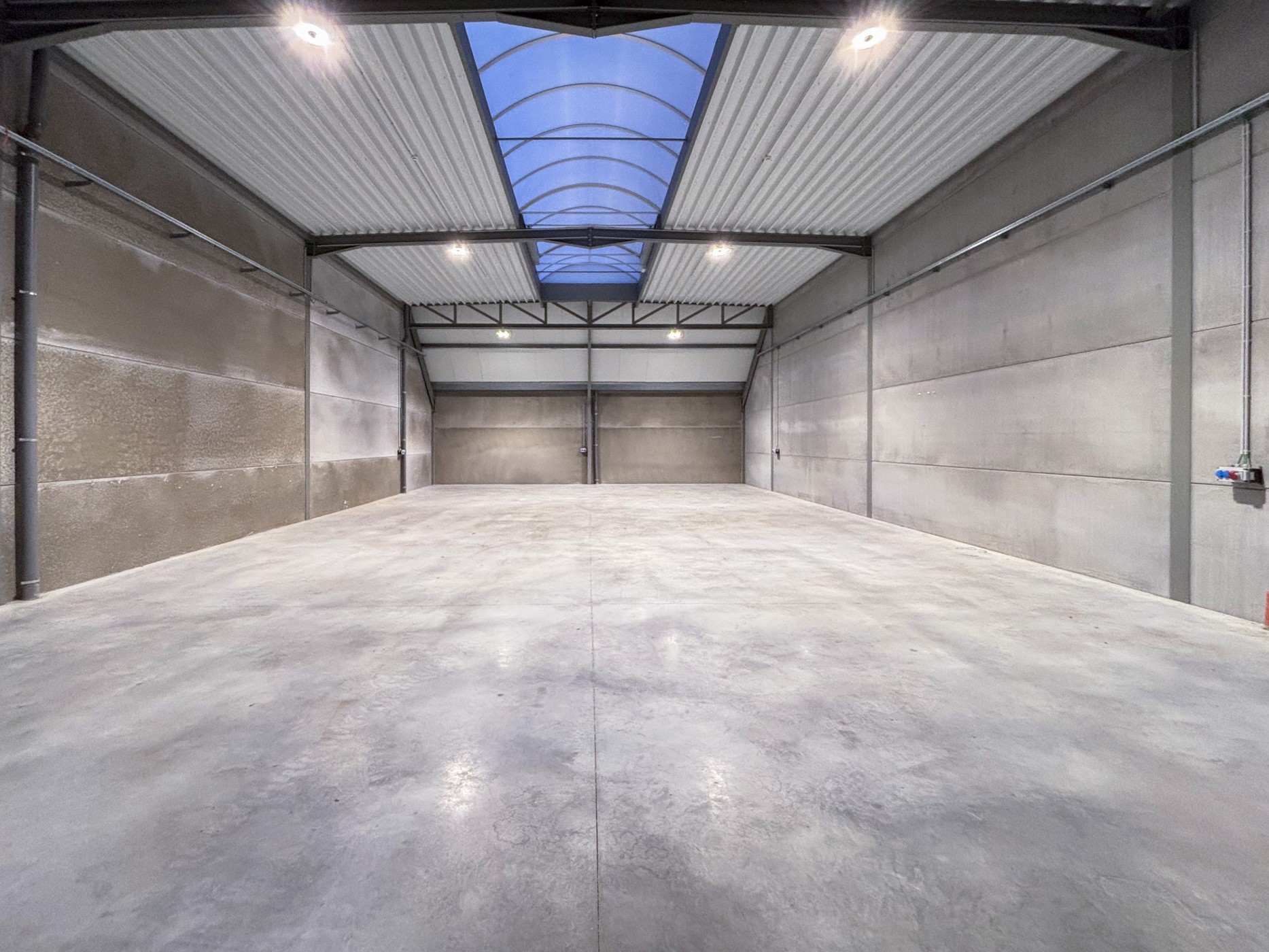 KMO-units te huur te Waregem (± 260–277 m²) met 2 private parkeerplaatsen - foto 2