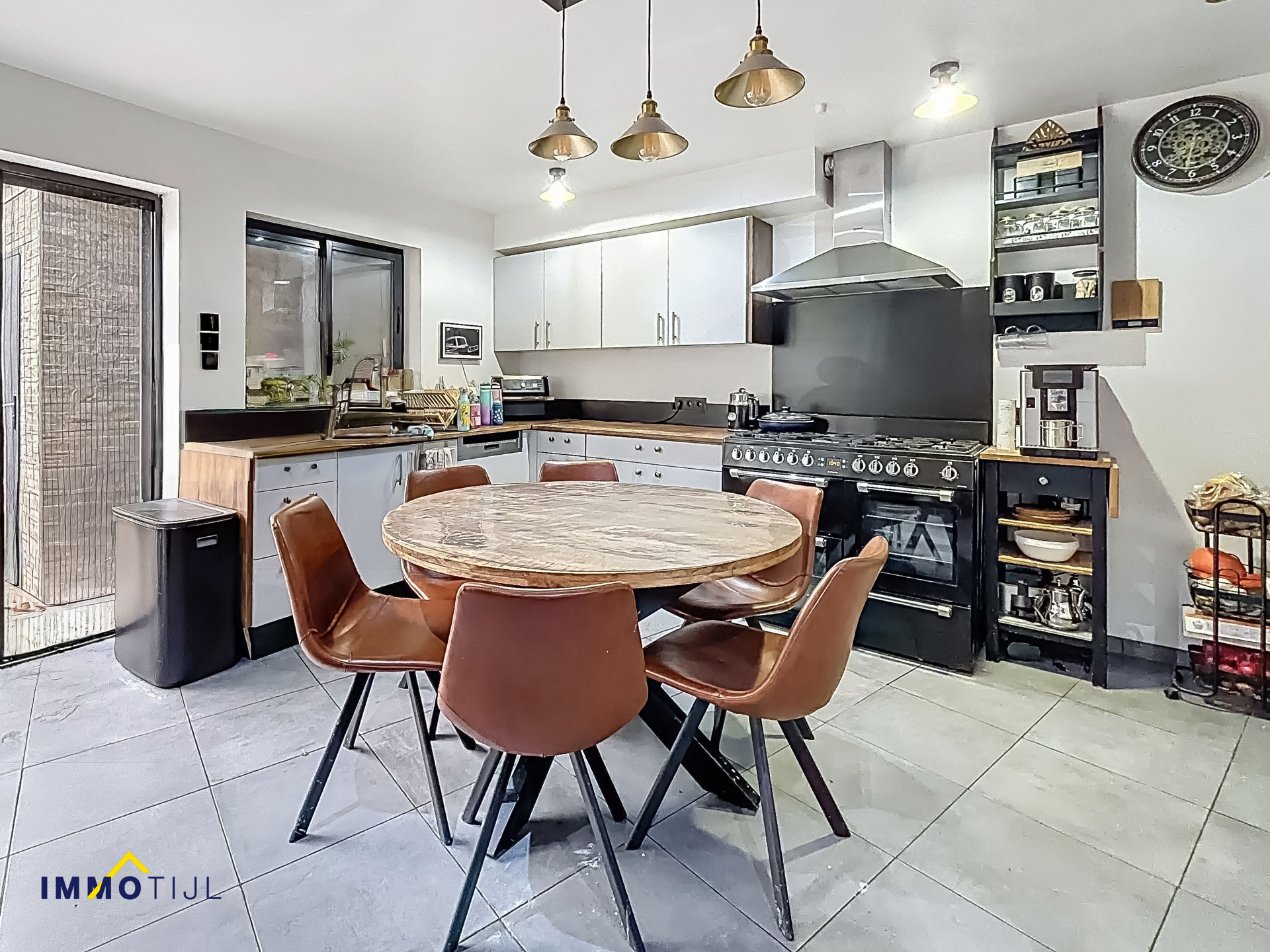 Ruime woonst met handelsgelijkvloers te Denderleeuw! - foto 4