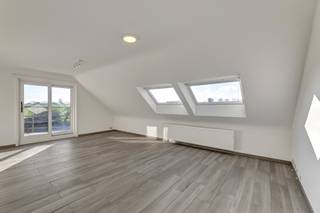 Voor meer info of een bezoek, bel 054 69 39 36 - Op een uitstekende ligging in Ninove bevindt zich dit instapklare en lichtrijke appartement,...