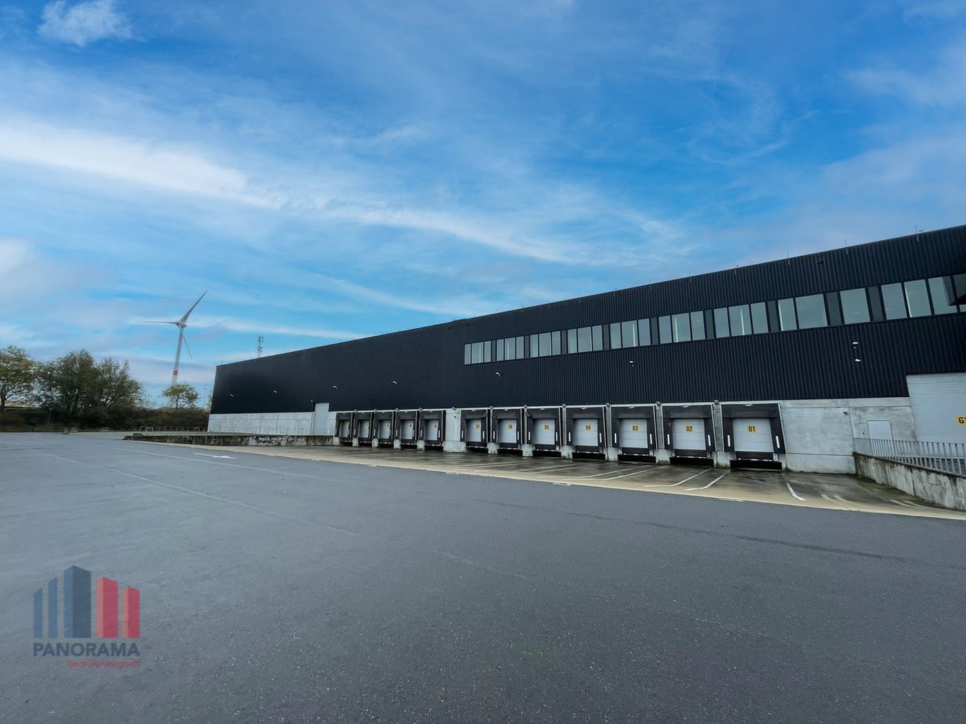 Logistiek bedrijfsgebouw van 14.135 m² met 12 laadkades - foto 2