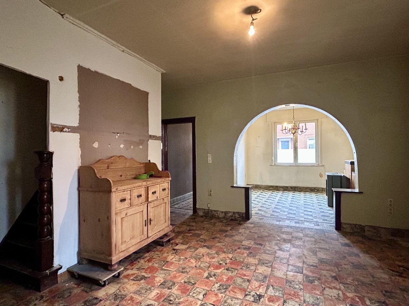 Te renoveren halfopen bebouwing met tuin - groot potentieel - foto 5