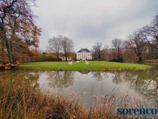 Magnifiek geklasseerd kasteel op een parkdomein van ca. 15 hectare. Het parkdomein omvat een kasteel met diverse  parkeermogelijkheden, een...