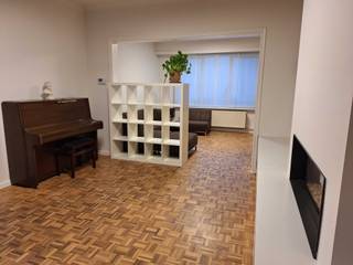 Erg ruime, instapklare woning met diverse mogelijkheden!Grote, instapklare woning (330m² bewoonbare oppervlakte), gevelbreedte 9 meter. 1ste...