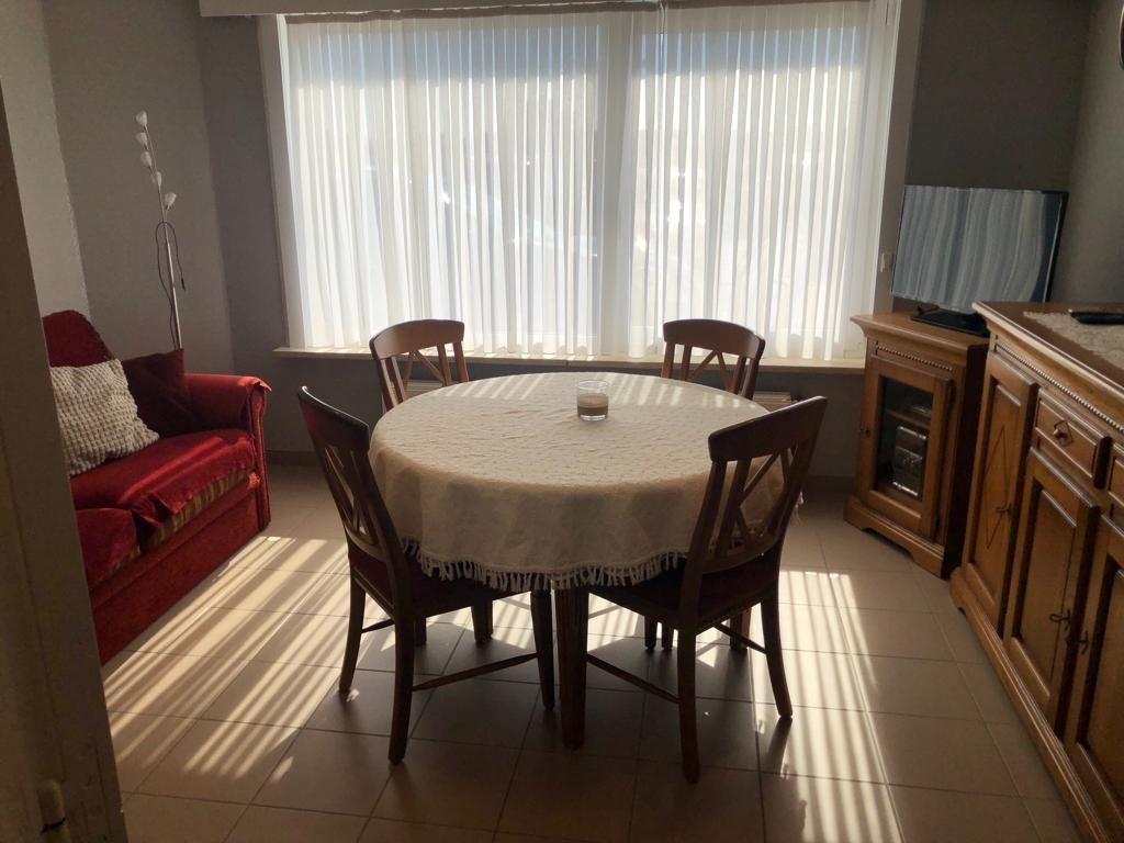 Gelijkvloers 1 ongemeubeld 1 slpk app met koer in romantische Duinenwijk - Gerenoveerd - foto 2