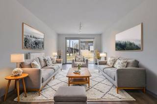 Cet appartement est équipé de matériaux de qualité et d'une spacieuse terrasse ensoleillée. Près des routes et du centre de...