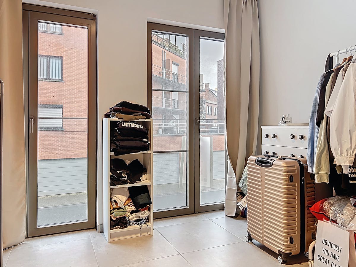 Appartement met 2 slaapkamers, terras en garage te Roeselare - foto 5