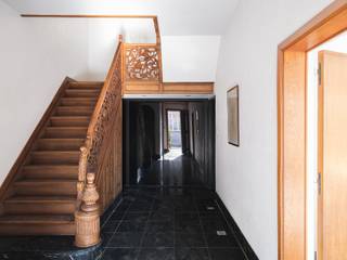 Voormalige dokterswoning met praktijkruimte en stadstuin. Deze statige villa (BVO 429 m²) is strategisch gelegen tussen de Sterre en het...