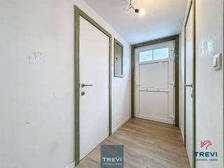 Clabecq, dans une petite rue résidentielle calme, grande maison neuve clé sur porte basse énergie disponible à l'acte ! Maison 3 façades avec...