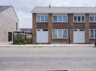 Te renoveren halfopen bebouwing met tuinDeze deels te renoveren halfopen woning biedt een uitstekende kans om een ruime en comfortabele...