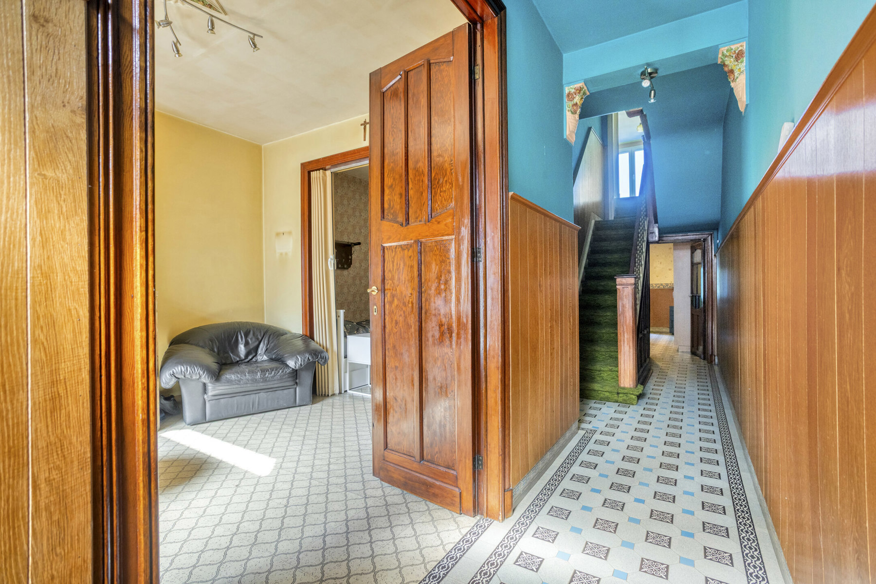 Goed gelegen woning met drie slaapkamers - foto 3