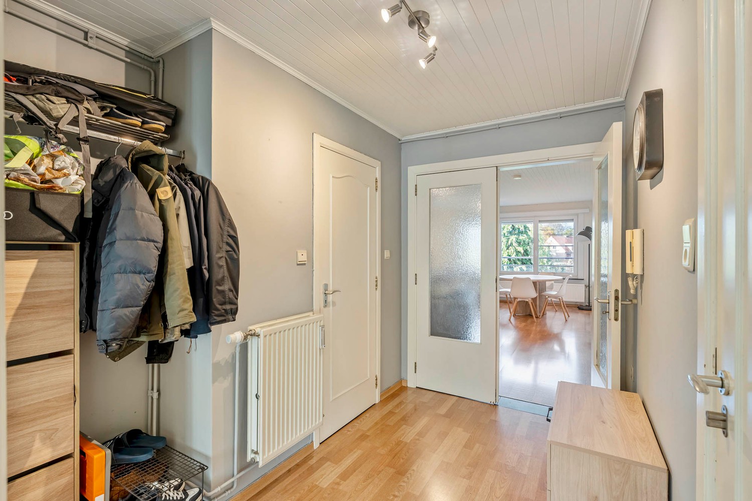 Instapklaar en goed gelegen twee-slaapkamerappartement met ruim terras en afzonderlijke garagebox te Wespelaar ! - foto 2