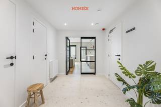 ** VERKOOP ONDER REGISTRATIERECHTEN ** Ontdek dit volledig vernieuwde luxe-appartement, onderdeel van een kleinschalig en...