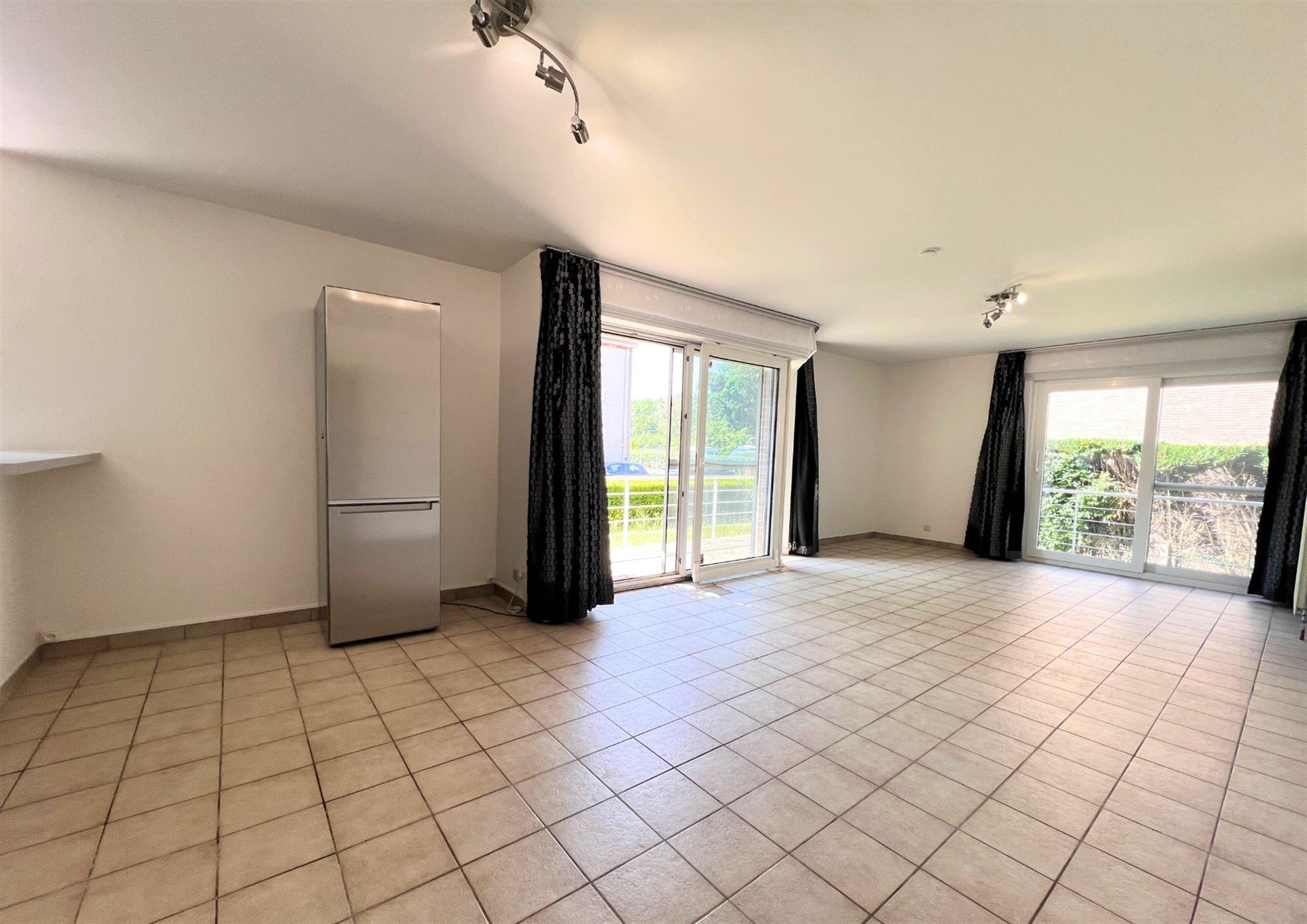 Apartment - photo 2