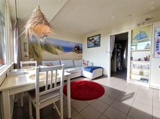 Gelegen te Park Atlantis in De Haan, vindt u dit goed onderhouden vakantie appartement. Het appartement bevindt zich op de tweede verdieping...