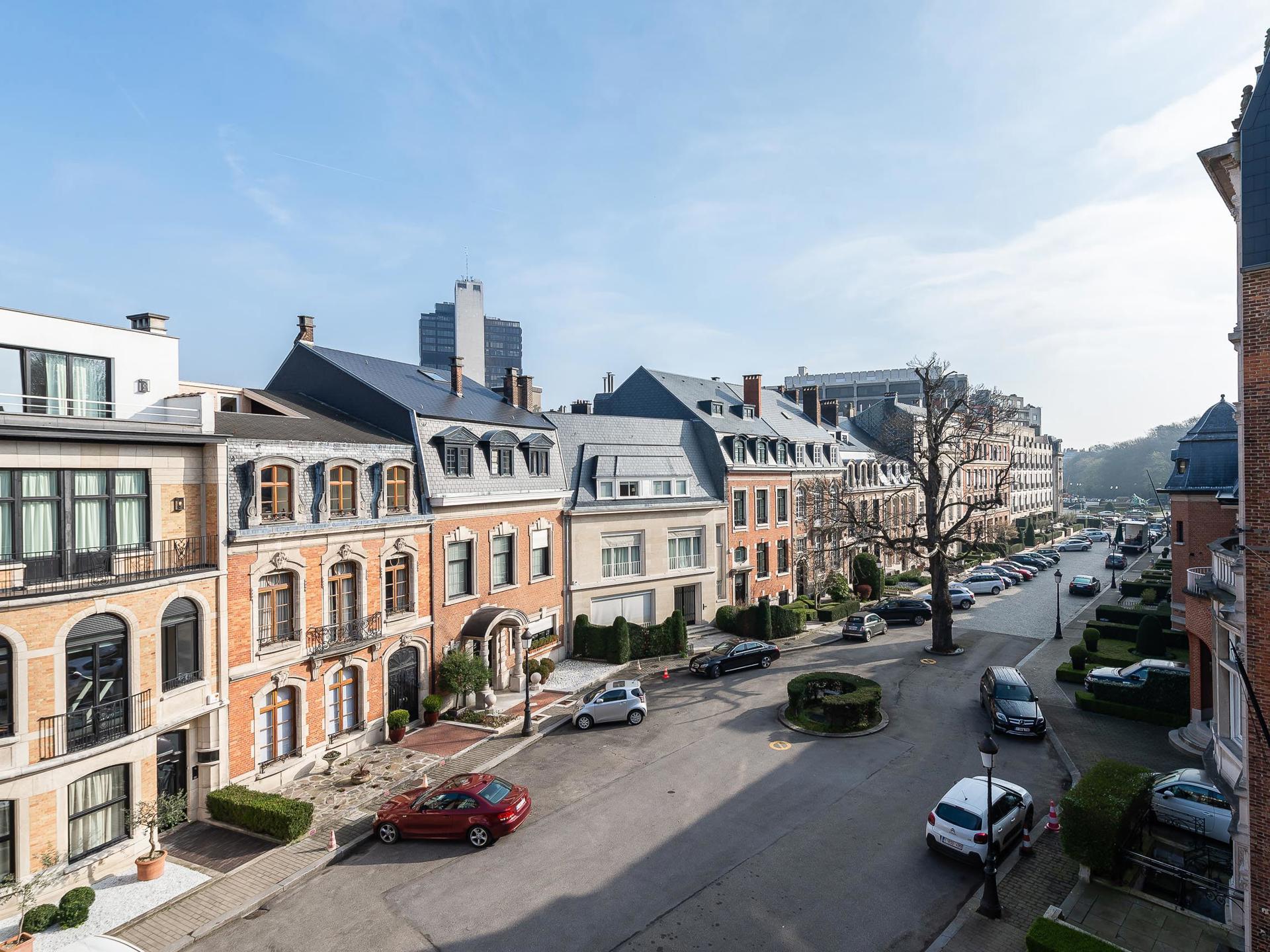 House for sale in Brussels with 6 bedrooms - photo 5