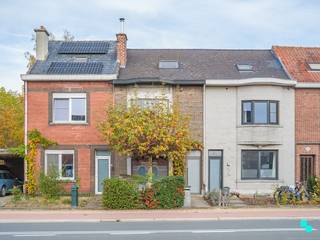 Deze charmante woning met geweldige tuin nabij Merelbeke centrum gelegen op een perceel van 202 m² en beschikt over een bewoonbare oppervlakte van...