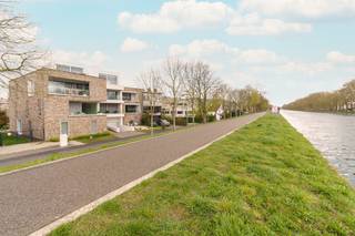 Voor meer info of een bezoek ter plaatse, contacteer steven@copandi.be of bel 0498 61 58 86Dit unieke appartement werd in 2013 gebouwd en is gelegen...