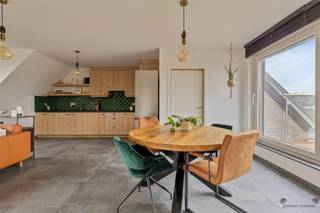 Ontdek dit prachtige appartement in Mol, met een bewoonbare oppervlakte van 100m². Dit charmante pand heeft 2 ruime slaapkamers en een...