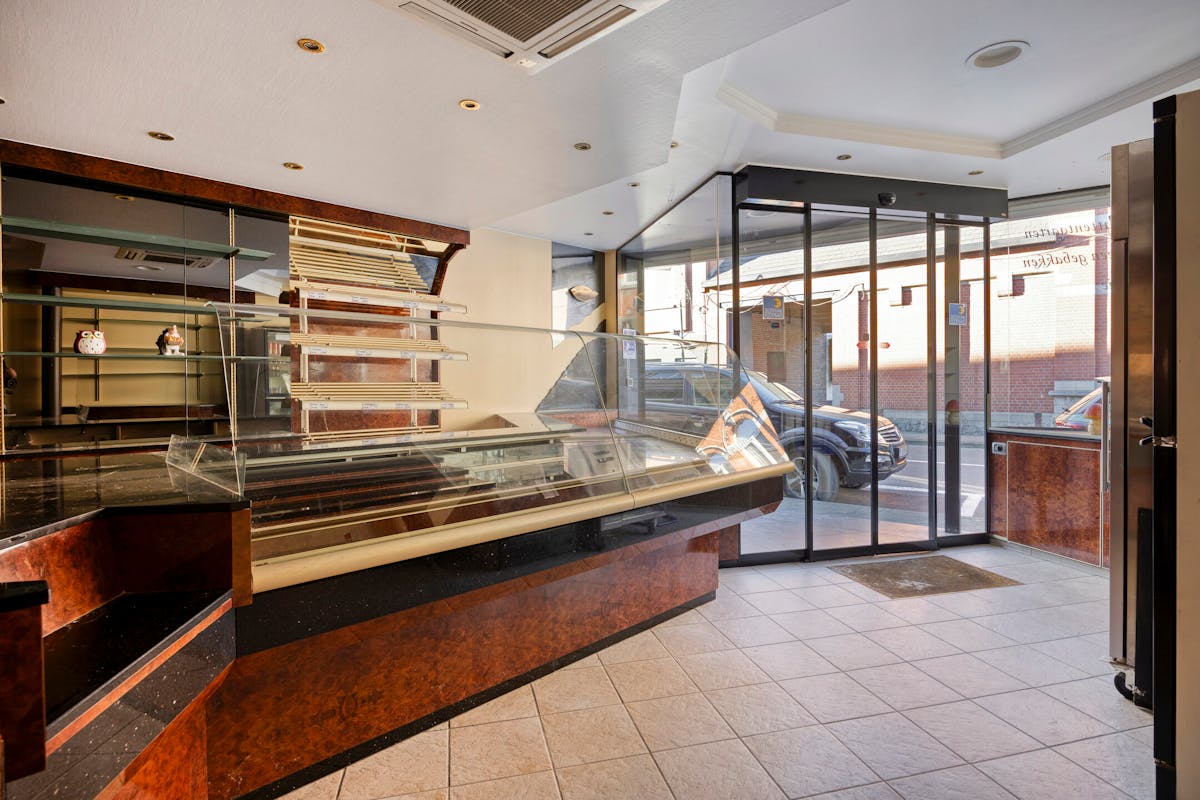 House with bakery for sale in Brakel - photo 4