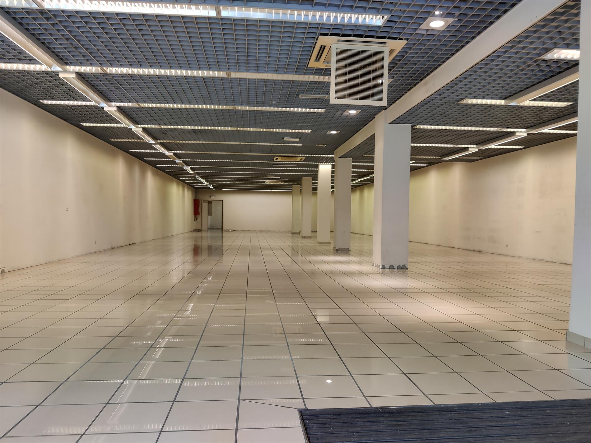 Commercieel pand in het centrum van Mol ! - foto 4