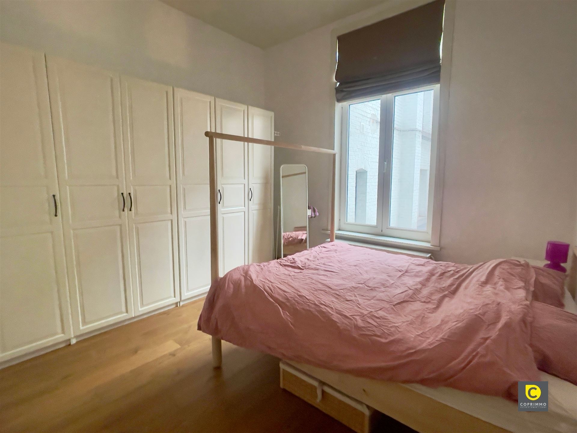 Stylish 2-Bedroom Apartment in the Heart of Antwerp - photo 4