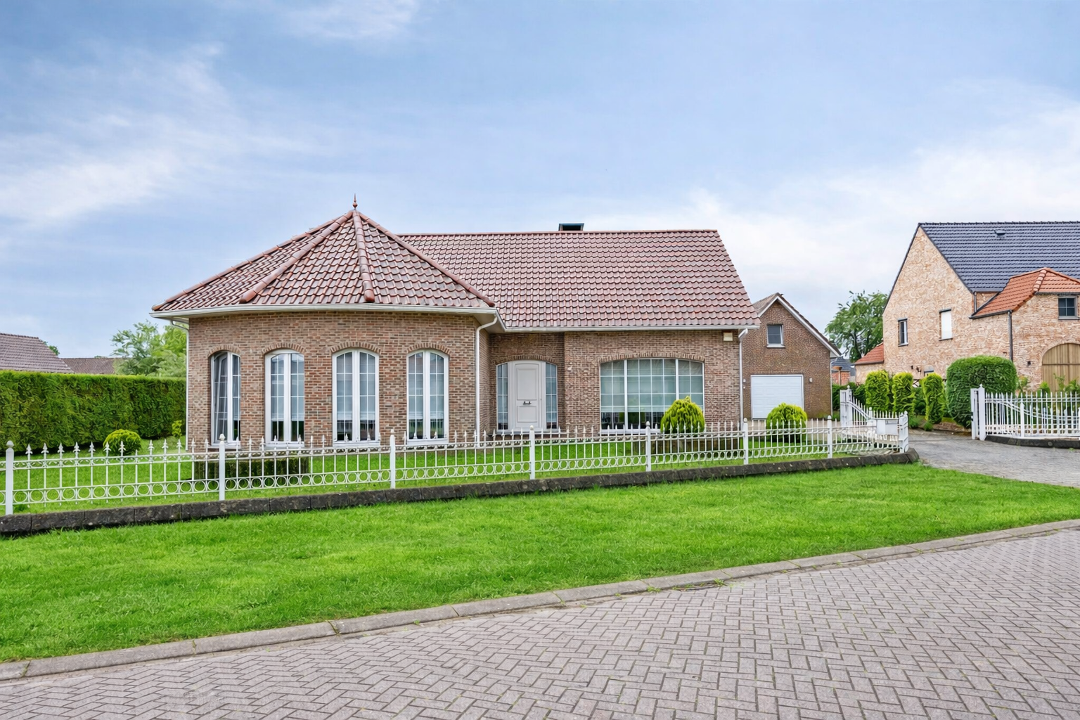 Instapklare laagbouwwoning op perceel van 1903m² - foto 1