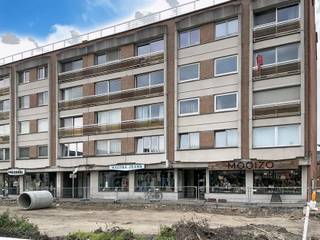 Welkom op de Witte Torenwal in het centrum van Bree. Dit gezellige 2 slaapkamer appartement gelegen op de 3de verdieping heeft een prachtig uitzicht...