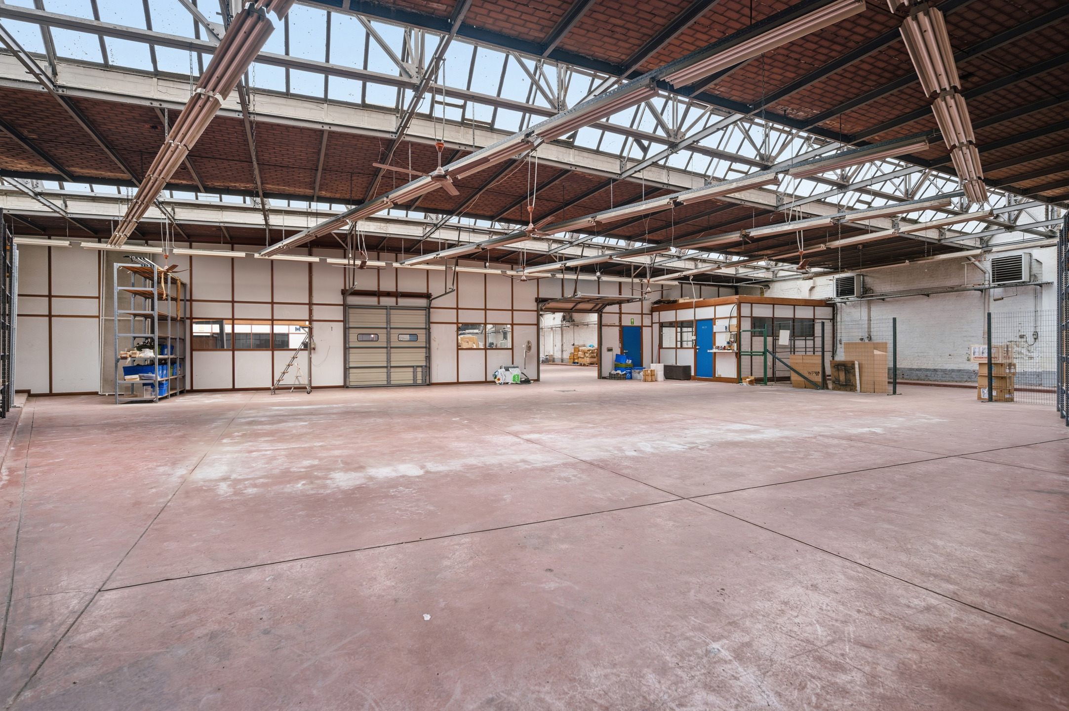 Strategisch gelegen industrieel gebouw te huur in Ganshoren - foto 4