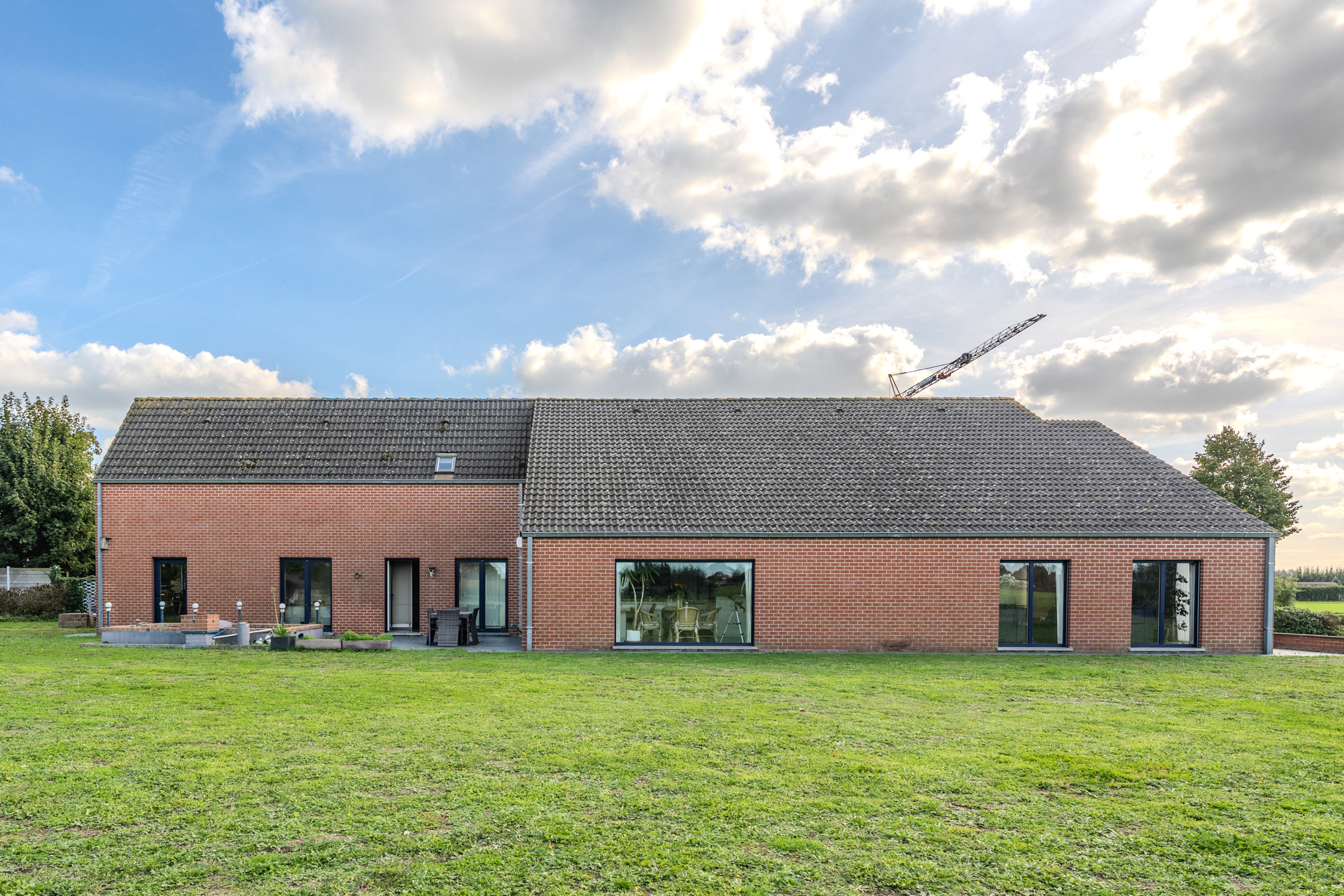 UNIEK EIGENDOM OP EEN TERREIN VAN 8.187 M² – RUST &amp; RUIMTE ! - foto 4