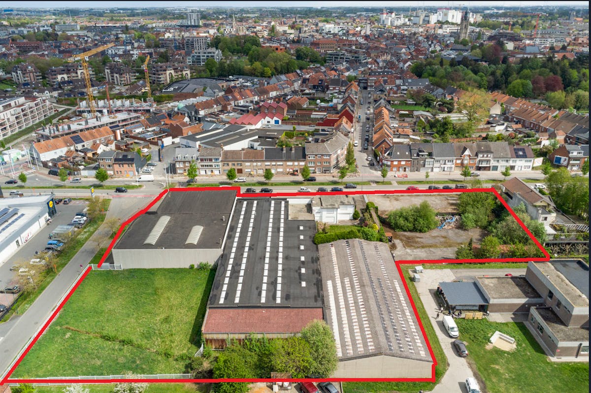 Bedrijfsgebouw op ca. 9.526m² langs de Westlaan in Roeselare - foto 1