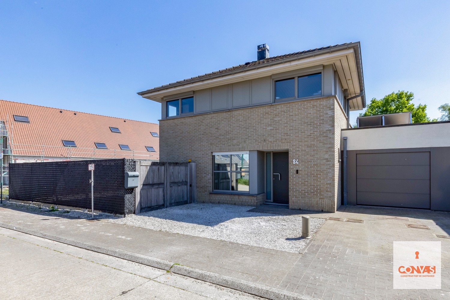 Instapklare woning met zonnige tuin en zwembad - foto 2