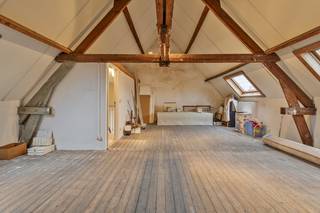 Bent u op zoek naar een uniek huis te koop met karakter en potentieel? Deze statige herenwoning in de Adegemstraat te Mechelen heeft prachtige...