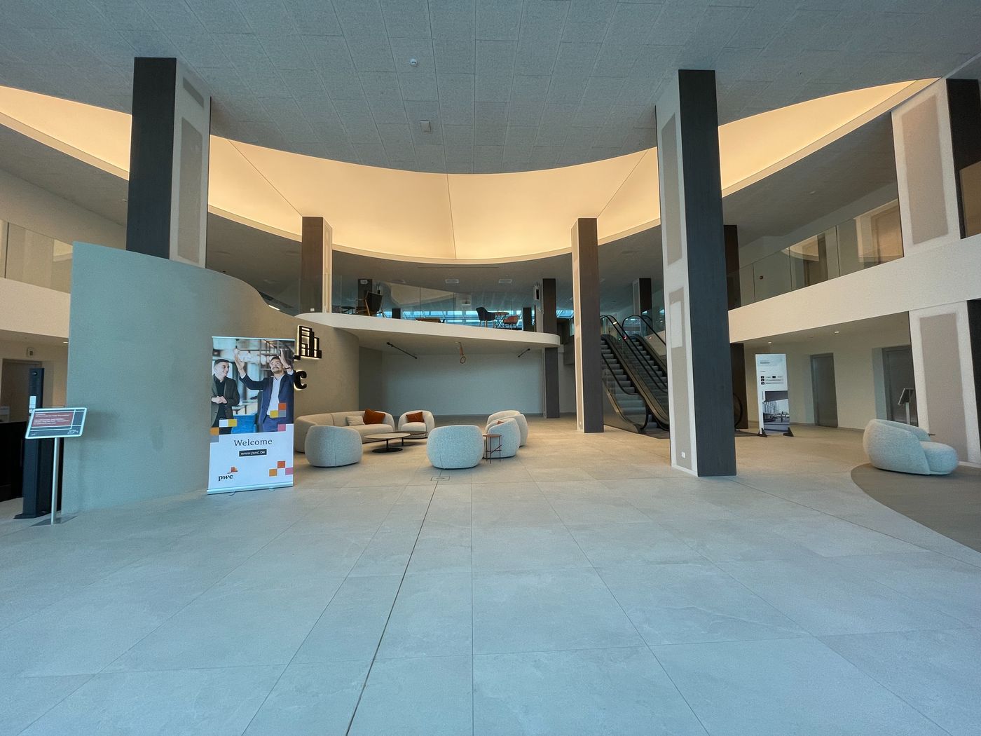 21 m² de bureaux haut de gamme récemment construits, APRÈS R0 - photo 1