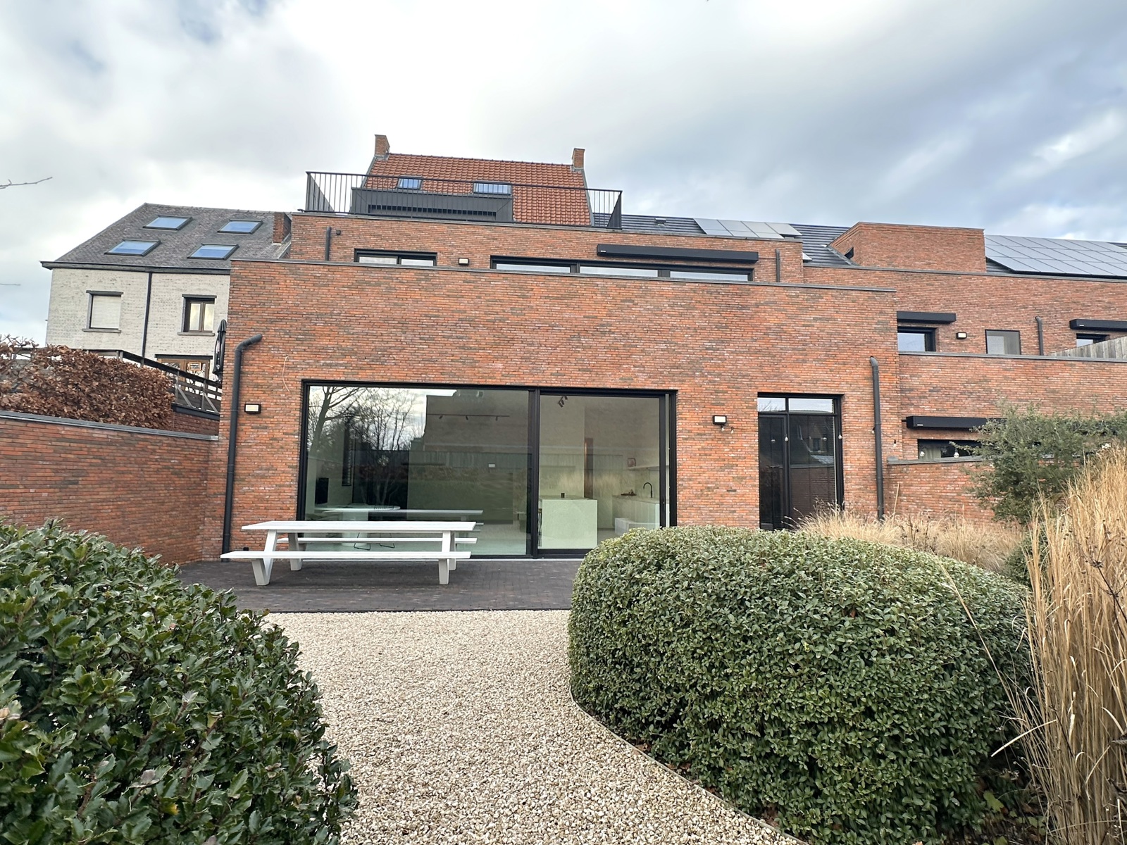 Luxueus gelijkvloers appartement 175 m² in hartje Brecht. - foto 2