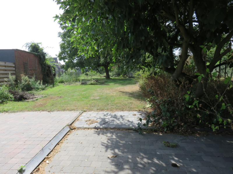 Totaal te renoveren woning op groot perceel van ca. 1270m² - foto 3