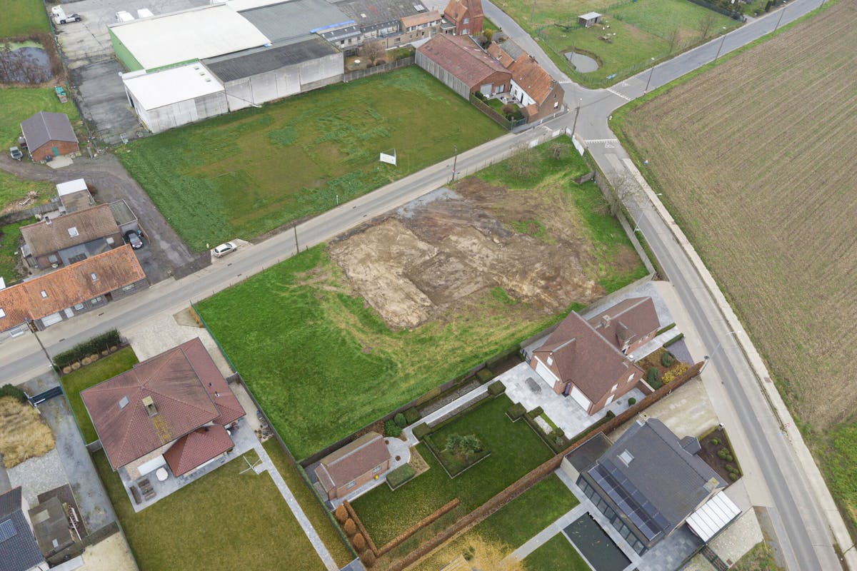 Residentieel wonen op dit royaal perceel bouwgrond in Izegem - foto 4