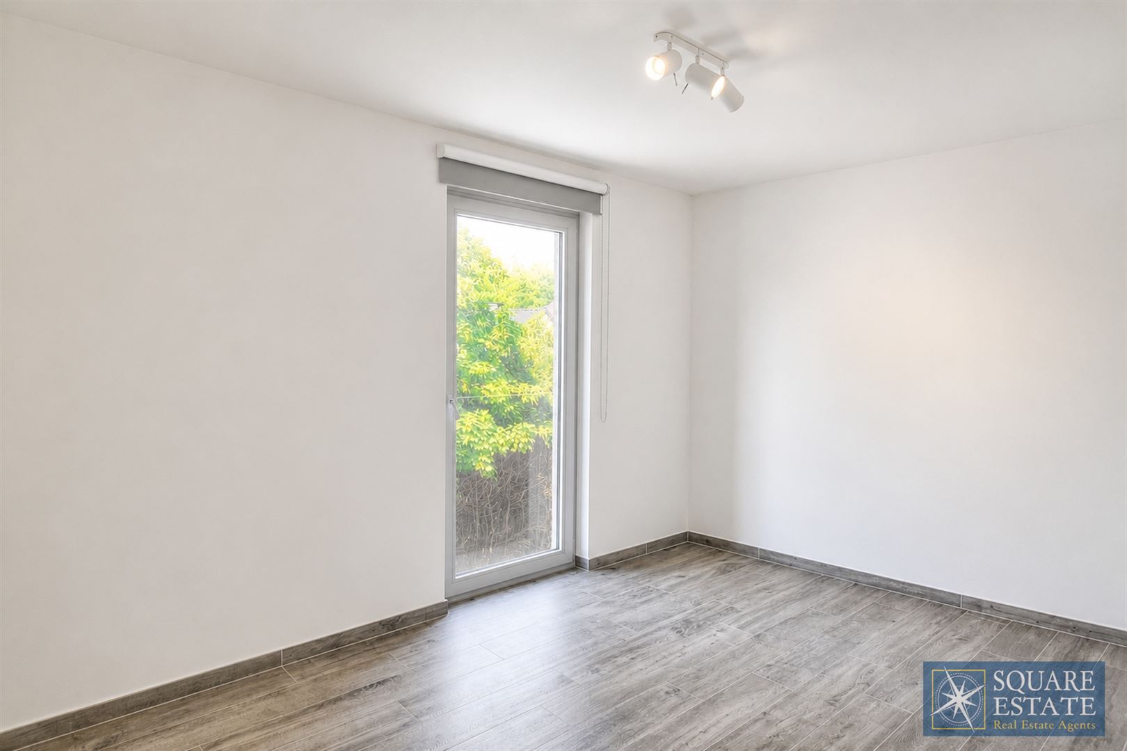 Duplex 2 chambres et parking dans immeuble récent - photo 4